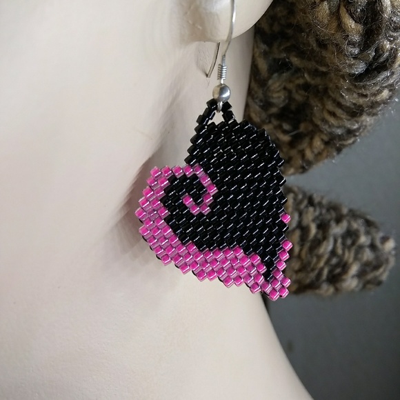 ⭐HP⭐ Handmade Pink Love Valentine Beaded Earrings - Picture 2 of 5